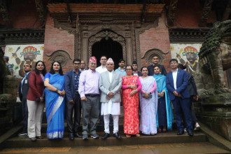 राष्ट्रपतिद्वारा कृष्ण मन्दिरको दर्शन